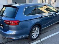Gebraucht VW Passat Highline 150 PS (110 kW) 2015 Blau Kombi