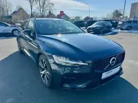 Gebraucht Volvo V60 R-Design 197 PS (144 kW) 2022 Blau Kombi