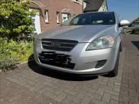 Gebraucht Kia Ceed Vision 109 PS (80 kW) 2009 Silber Kleinwagen