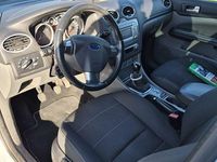 Second-hand Ford Focus 145 CP (106 kW) 2011 Alb Berlinǎ