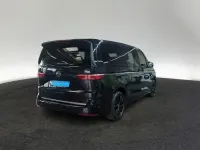 Gebraucht VW Multivan Style 150 PS (110 kW) 2025 Schwarz Van / Kleinbus