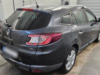 Gebraucht Renault Mégane GrandTour Dynamique 131 PS (96 kW) 2011 Grau Kombi