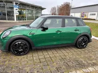 Gebraucht Mini Cooper Classic 136 PS (100 kW) 2021 Grün Kleinwagen