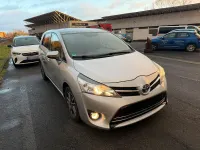 Gebraucht Toyota Verso 116 PS (85 kW) 2013 Silber Van / Kleinbus