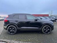 Neu Volvo XC40 Plus 163 PS (119 kW) 2025 Schwarz SUV