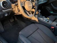 Second-hand Audi A3 Design 184 CP (135 kW) 2019 Albastru Berlinǎ