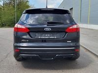 Usado Ford Focus ST-Line 125 CV (91 kW) 2014 Negro Familiar