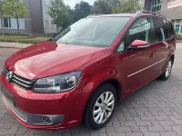 Gebraucht VW Touran Highline 140 PS (102 kW) 2011 Rot Van / Kleinbus