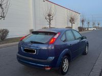 Gebraucht Ford Focus 101 PS (74 kW) 2007 Blau Limousine