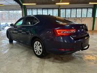 Gebraucht Skoda Superb Style 150 PS (110 kW) 2017 Blau Limousine