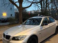 Gebraucht BMW 318 138 PS (101 kW) 2006 Grau Limousine