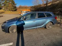 Gebraucht Opel Astra 140 PS (102 kW) 2014 Blau Kombi
