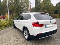 Gebraucht BMW X1 143 PS (105 kW) 2010 Weiß SUV