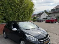 Gebraucht Peugeot 208 Style 82 PS (60 kW) 2017 Schwarz Kleinwagen