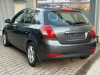 Gebraucht Kia Ceed 90 PS (66 kW) 2011 Grau Kleinwagen