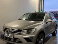 Gebraucht VW Touareg 262 PS (192 kW) 2016 Grau SUV