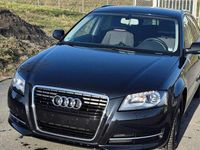 Gebraucht Audi A3 Attraction 105 PS (77 kW) 2012 Schwarz Limousine