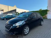Gebraucht Peugeot 208 Access 68 PS (50 kW) 2013 Schwarz Kleinwagen