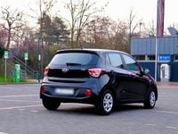 Gebraucht Hyundai i10 Trend 87 PS (63 kW) 2017 Schwarz Kleinwagen