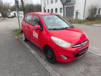 Gebraucht Hyundai i10 90 PS (66 kW) 2012 Rot Kleinwagen