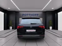 Gebraucht VW Tiguan Life 150 PS (110 kW) 2023 Schwarz SUV