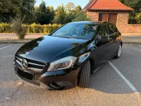 Gebraucht Mercedes A180 Style 122 PS (89 kW) 2013 Schwarz Kleinwagen