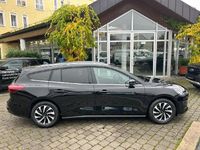 Gebraucht Ford Focus Titanium 125 PS (91 kW) 2024 Schwarz Limousine