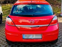 Gebraucht Opel Astra 105 PS (77 kW) 2005 Rot Kleinwagen