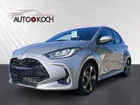 Neu Toyota Yaris Hybrid Style 131 PS (96 kW) 2025 Silber Limousine