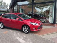 Gebraucht Ford Focus Champions Edition 101 PS (74 kW) 2012 Rot Limousine