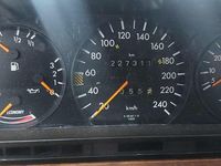 Gebraucht Mercedes 380 150 PS (110 kW) 1984 Silber Coupé