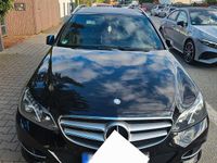 Używany Mercedes E220 Edition 170 KM (125 kW) 2015 Czarny Sedan/Limuzyna
