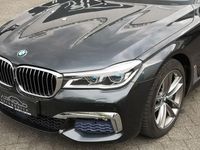 Gebraucht BMW 750 Sport Line 449 PS (330 kW) 2016 Grau Limousine