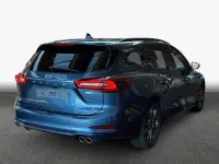 Gebraucht Ford Focus ST-Line X 125 PS (91 kW) 2023 Chrome blue metallic Kombi