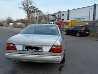 Gebraucht Mercedes E300 181 PS (133 kW) 1989 Silber Coupé