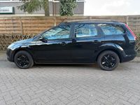 Usata Ford Focus 109 CV (80 kW) 2011 Nero Station wagon