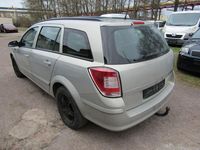 Usata Opel Astra Edition 90 CV (66 kW) 2008 Beige Berlina