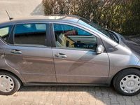 Gebraucht Mercedes A180 115 PS (84 kW) 2012 Grau Kleinwagen