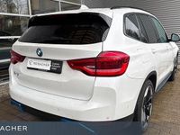 Gebraucht BMW iX3 Impressive 210 kW (286 PS) 2021 Mineralweiß metallic SUV