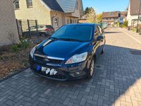 Gebraucht Ford Focus 101 PS (74 kW) 2011 Blau Limousine