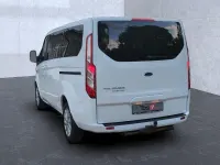 Gebraucht Ford Tourneo Titanium 150 PS (110 kW) 2022 Weiß Kombi