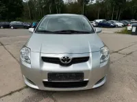 Gebraucht Toyota Auris Life 132 PS (97 kW) 2010 Silber Kleinwagen