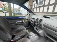 Second-hand Renault Twingo 75 CP (55 kW) 2002 Albastru Hatchback
