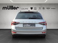 Gebraucht Skoda Superb Style 218 PS (160 kW) 2022 Brillantsilber metallic (metallic) Kombi
