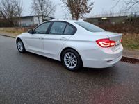 gebraucht BMW 320 d Efficient Dynamics Advantage mit Head-Up Display