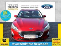 Gebraucht Ford Focus Titanium 155 PS (114 kW) 2022 Rot metallic Limousine