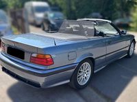Gebraucht BMW 318 Cabriolet 116 PS (85 kW) 1999 Blau Cabrio