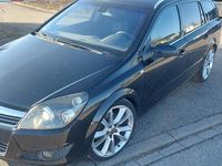 Gebraucht Opel Astra 150 PS (110 kW) 2008 Schwarz Kombi