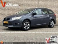 Gebraucht Ford Focus 101 PS (74 kW) 2014 Grau Kombi
