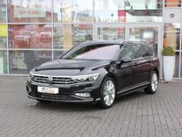 Gebraucht VW Passat R-line 200 PS (147 kW) 2022 Deep black perleff. (metallic) Kombi